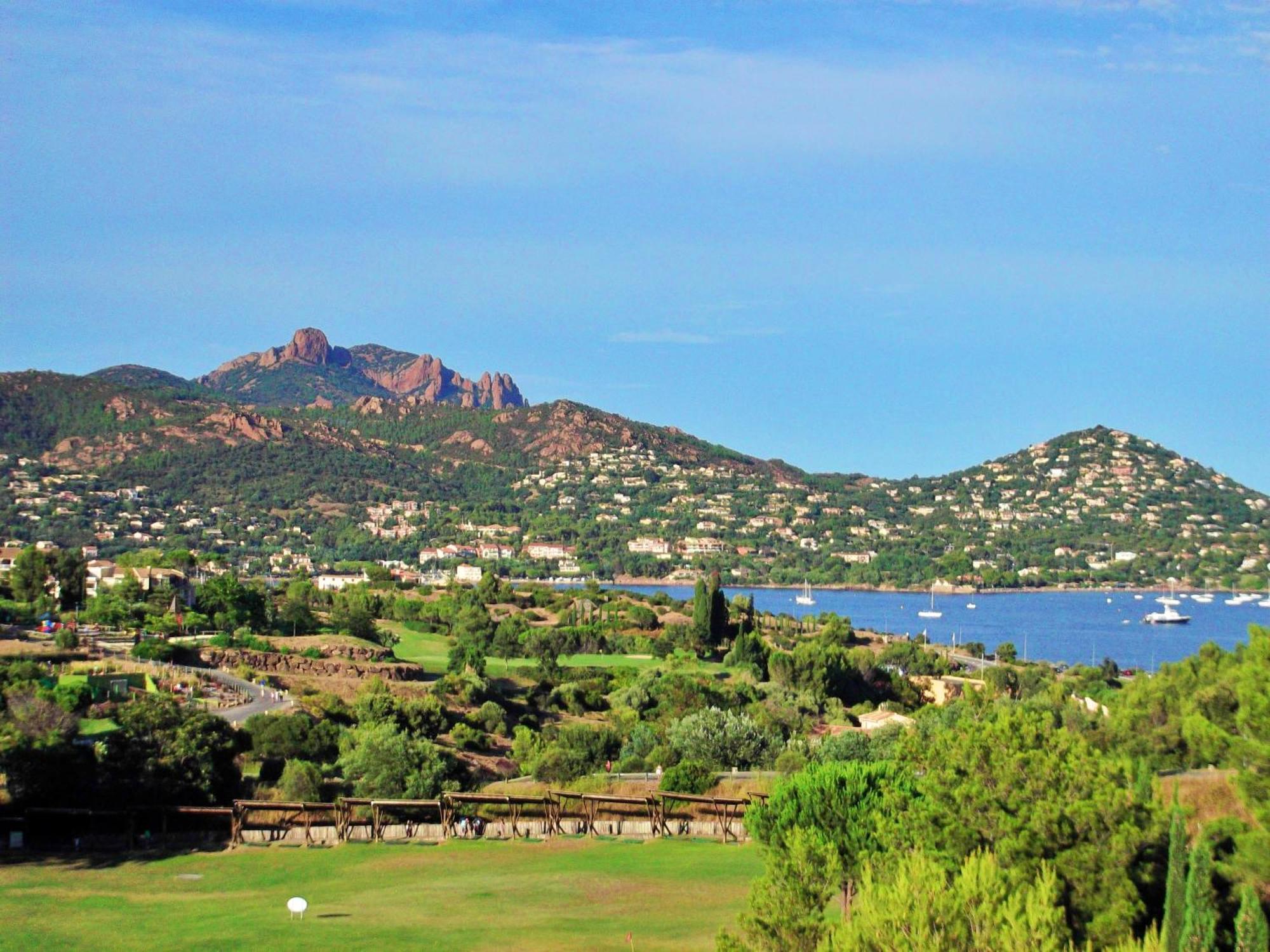 3 Pieces Tout Confort A Cap Esterel Saint-Raphaël Εξωτερικό φωτογραφία